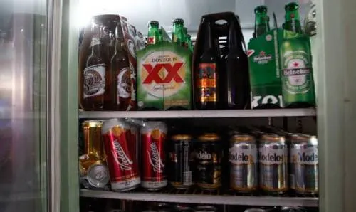 Ayuntamiento se sale con la suya y por sus pantalones aplicará nueva restricción nocturna de alcohol