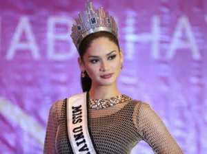 Manila agasaja con un gran desfile a su Miss Universo 2015