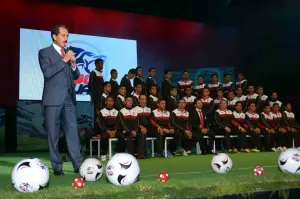 Alfonso Esparza presenta al nuevo equipo de Lobos BUAP
