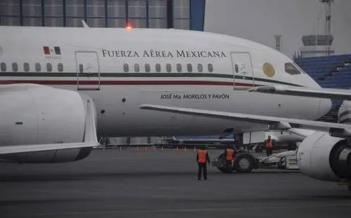 Avión presidencial que quiere vender AMLO presenta falla antes de volar a Puerto Vallarta