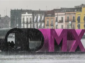La Ciudad de México amanece con lluvia