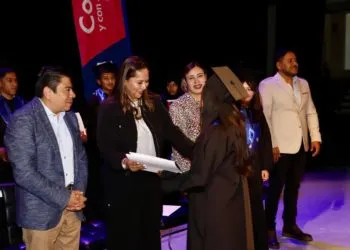 ¡Un gran logro! Estudiantes del Centro de Día del SMDIF Puebla culminan sus estudios