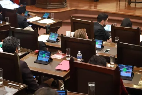 Los “Moches” Severamente Vigilados de los Diputados Locales