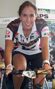 Mexicana Roxana Islas rompe marca mundial en ciclismo de pista