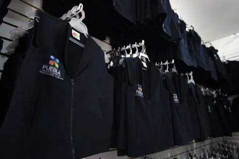 Canaive denuncia pésima calidad de uniformes únicos en el mercado