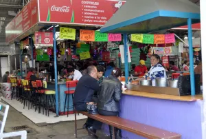 Condonan adeudos de agua a locatarios de mercados poblanos