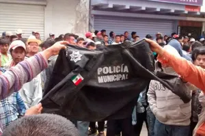 Por extorsión, intentan linchar a municipales de Cañada Morelos