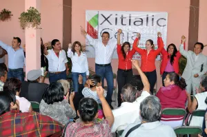 Refrenda Isabel Allende compromiso con priistas de la capital