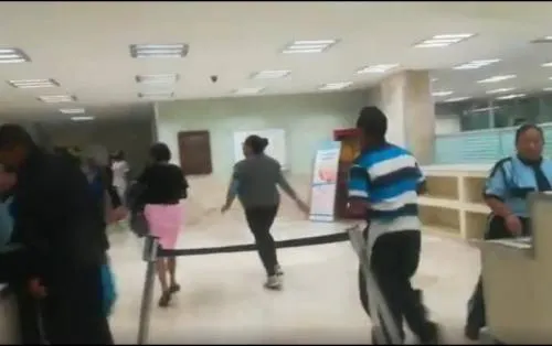Denuncian muerte de bebé en La Raza; IMSS se habría negado a hacer cesárea