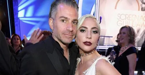 Lady Gaga rompe con su prometido, Christian Carino