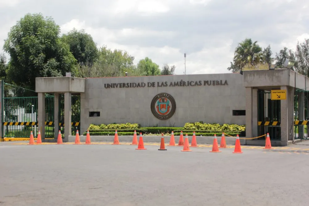 Nuevo agarrón por la Udlap: patronatos aseguran tener fallos firmes a su favor