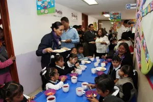 Entrega ayuntamiento desayunador y aula de medios