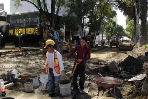 Advierten empresarios de perdidas económicas por obras en la avenida Juárez