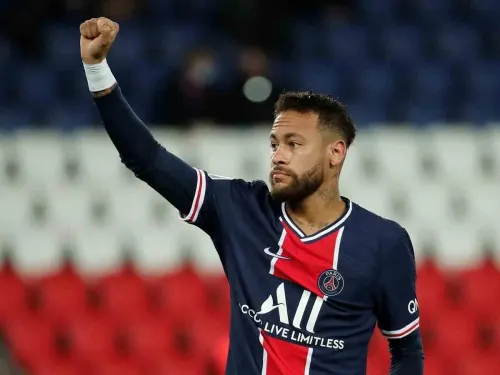 Neymar reaparece con doblete en goleada del PSG