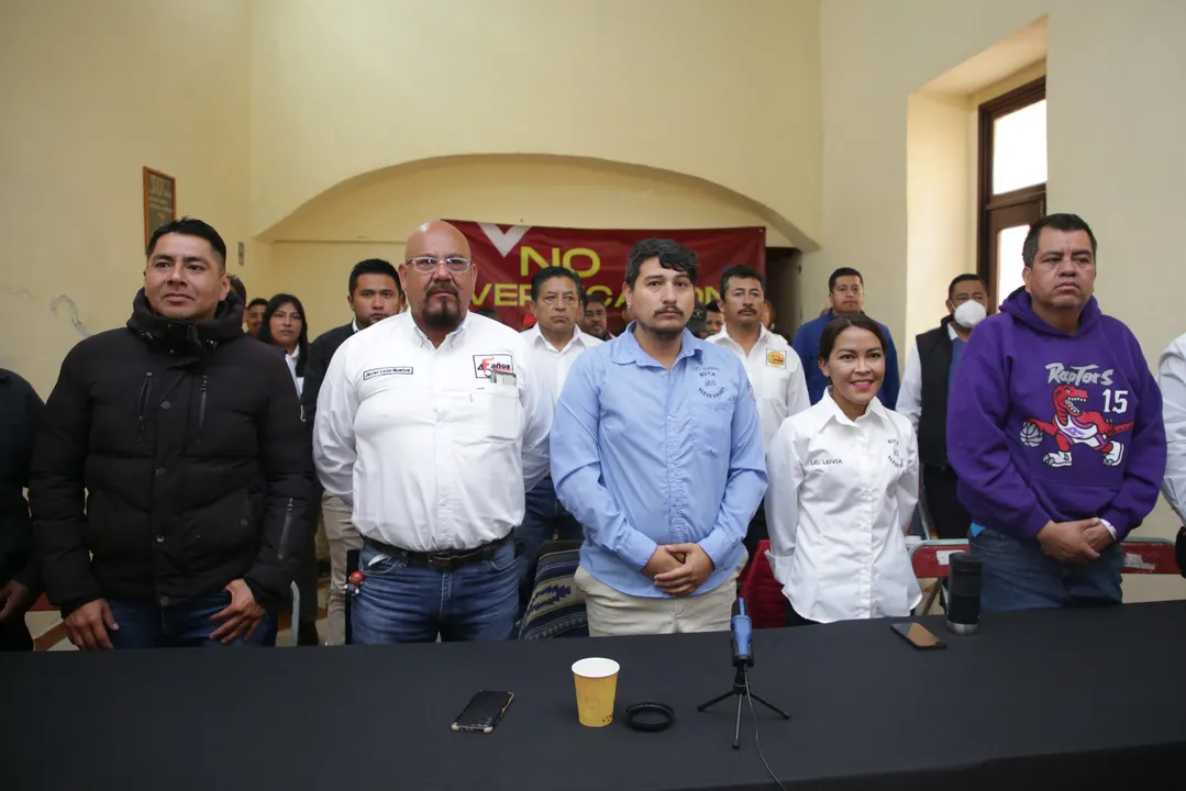 Los Antorchos y su oportunismo de siempre