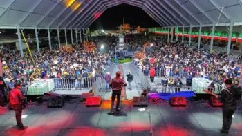 Los Hijos del Pueblo ponen a bailar a miles en la Gran Feria Milenaria de San Pedro Cholula