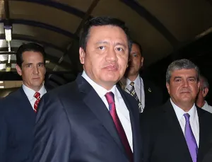 Segob recibe a la comisión especial de Ayotzinapa