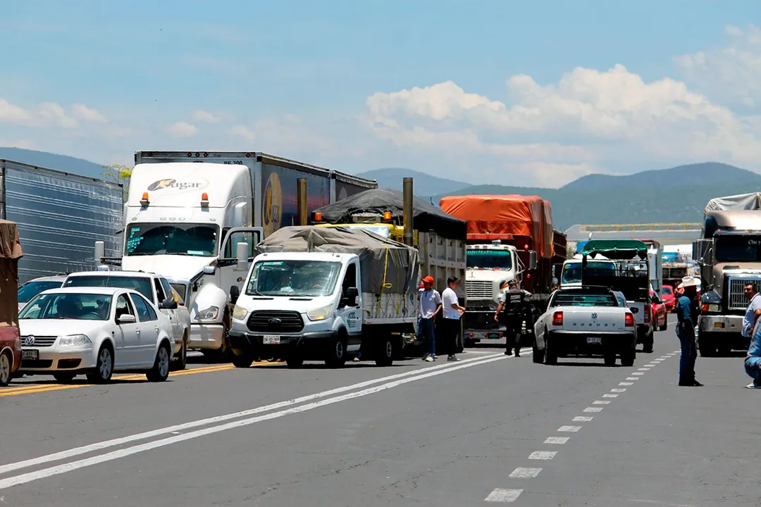 Bloqueo Autopista Cuacnopalan Oaxaca