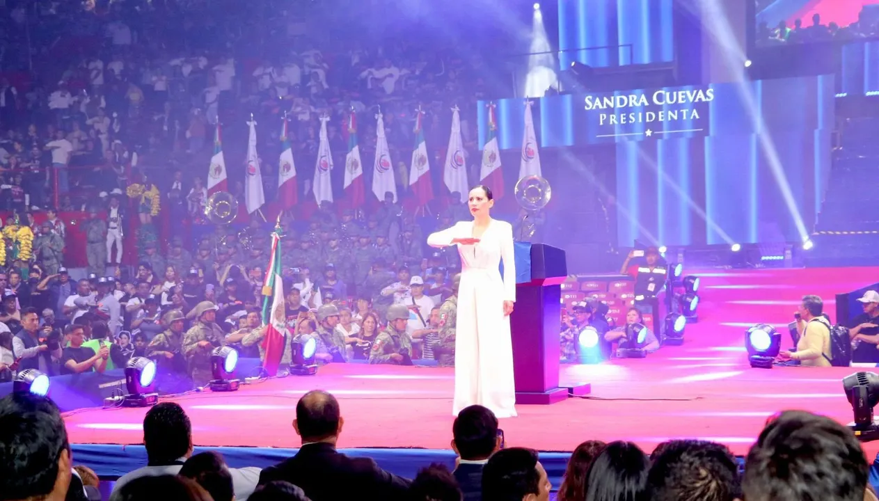 Sandra Cuevas presenta Organización Política