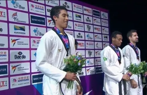Logra Carlos Sansores plata para México en Mundial de Taekwondo