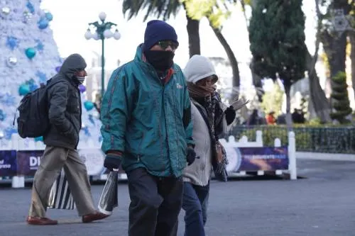 Bajas temperaturas continuarán en Puebla; se recomienda a la población salir abrigada