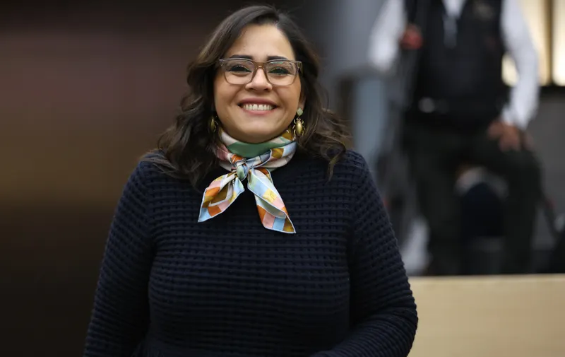 Establecer tarifas máximas por el uso de estacionamientos, propone el diputado Mauricio Céspedes
