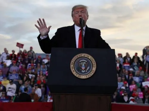 Trump acusa a demócratas de respaldar caravana de migrantes