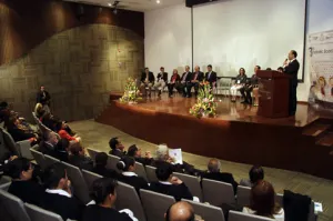 Reconocen infraestructura y personal médico para menores en Puebla