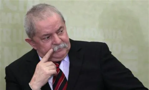 Investigarán al ex presidente Lula Da Silva por corrupción