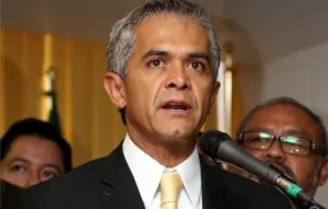 Por congruencia Mancera Espinosa debe renunciar: Quezada
