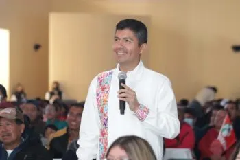 Lalo Rivera, testigo de toma de protesta de estructura priista en Zacapoaxtla