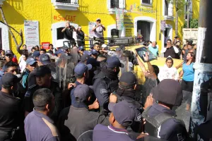 Reprime Tehuacán manifestación del OOSELITE
