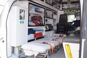 Perece mujer por infarto en evento de entrega de pantallas