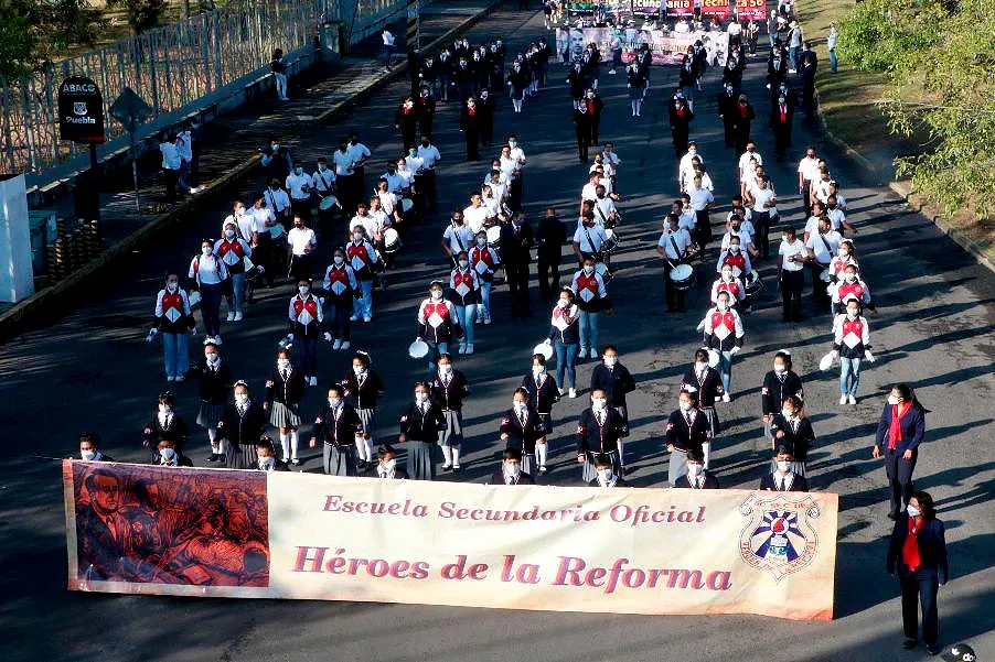 Pase De Revista Desfile Del 5 De Mayo