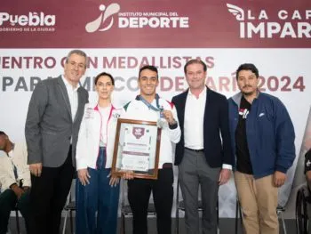 Entrega Pepe Chedraui reconocimientos a atletas olímpicos y paralímpicos de París 2024