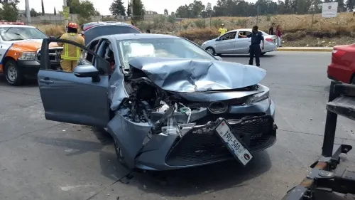 Resulta lesionada una familia en choque sobre bulevar Carmelitas
