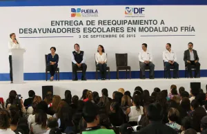 Logra SEDIF reequipamiento total de desayunadores escolares