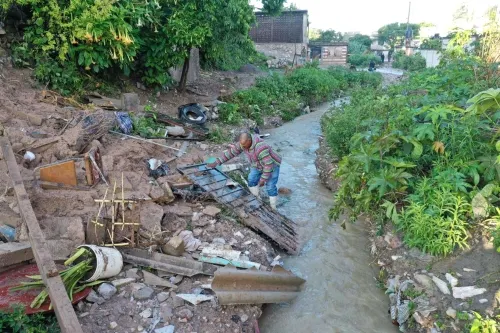 Gobierno y municipios recorren zonas vulnerables para evitar tragedias ante lluvias: SGG