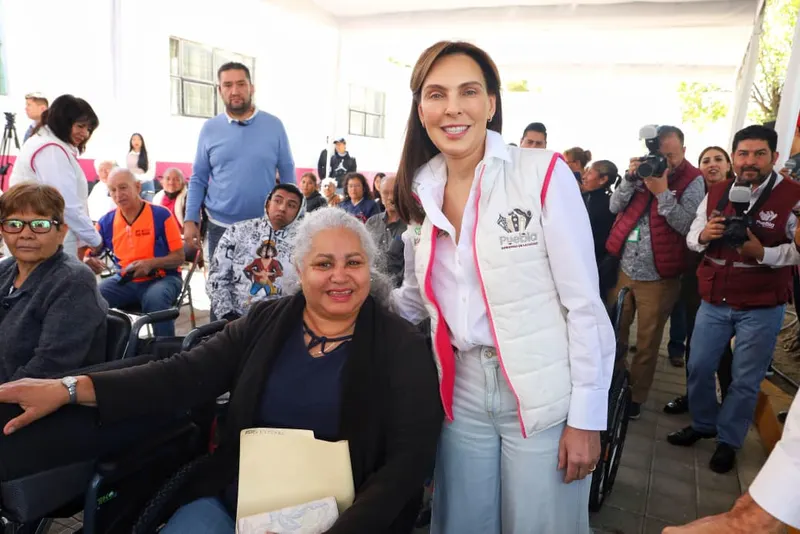 ayto-pue-smdif-entrega-aparatos-ortopedicos