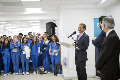 Esparza Ortiz entrega cuarta etapa de remodelación de las clínicas de la Facultad de Estomatología