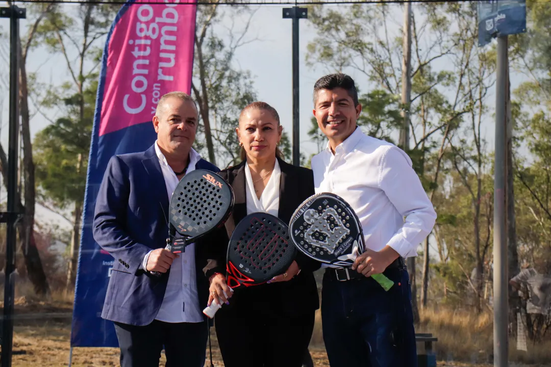 Ayuntamiento de Puebla entrega cancha de pádel