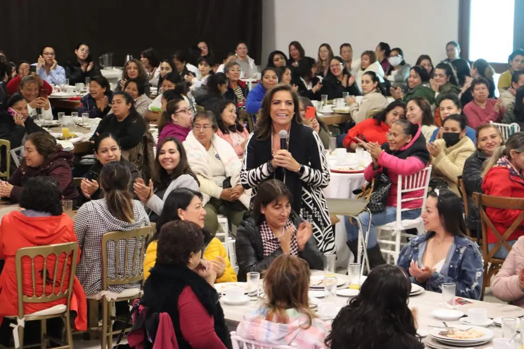 Emprendimiento digital para mujeres busca desarrollo económico: Economía