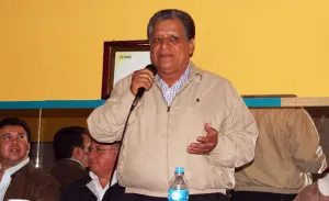 Regresa Cupertino Alejo al Congreso y deja fuera a Germán Martínez