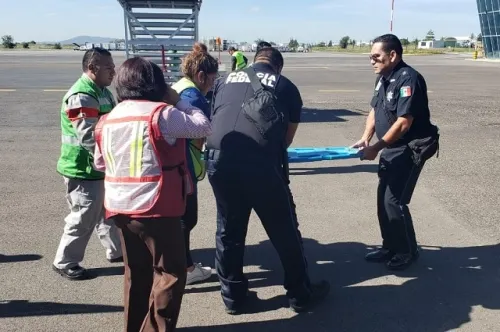 Por emergencia médica, aterriza en Puebla vuelo proveniente de Campeche