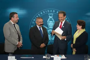 La BUAP, cada vez más cerca de la sociedad: Esparza