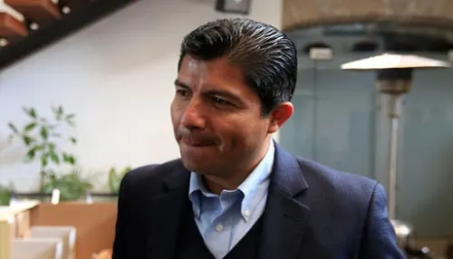 Los astros se alinean con Eduardo Rivera Pérez