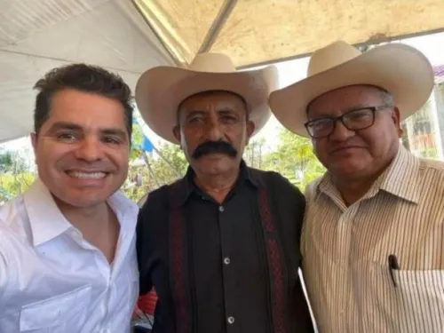 Chelo y los homofóbicos Zapata ‘fake’
