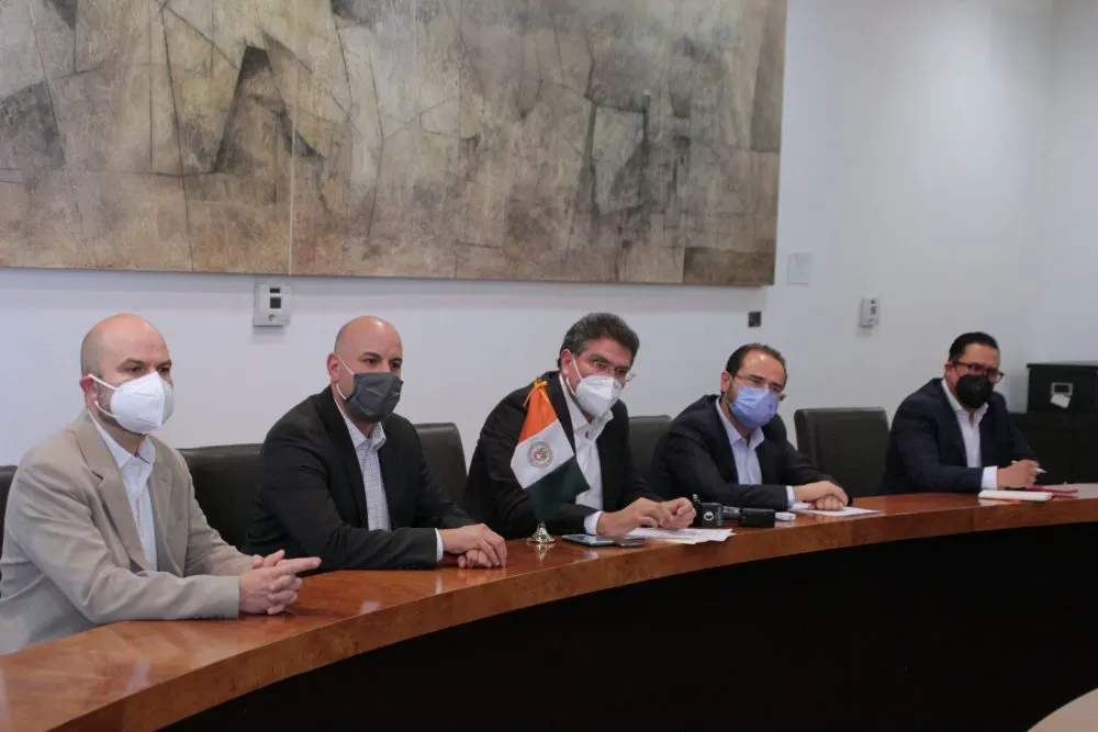 Promete Ríos Piter retirar a policía auxiliar armada de la UDLAP