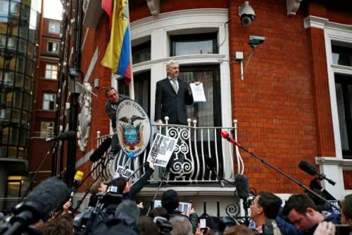 Apelan prisión de sueco amigo de Assange detenido en Ecuador