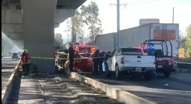 Accidente fatal en la autopista México-Puebla: Dos muertos tras choque contra poste